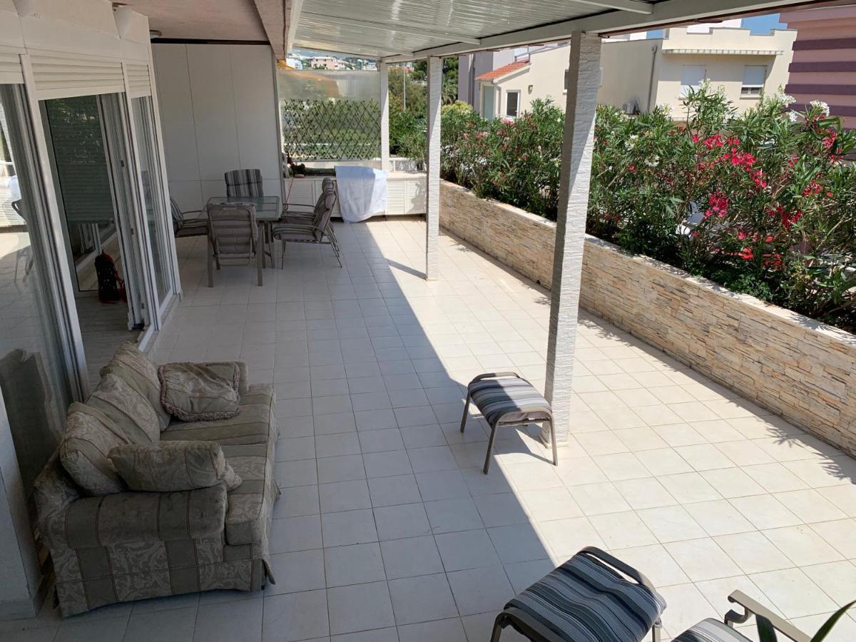 Apartment Relax Whit Big Terrace 170M2 Near The Beach Сплит Екстериор снимка