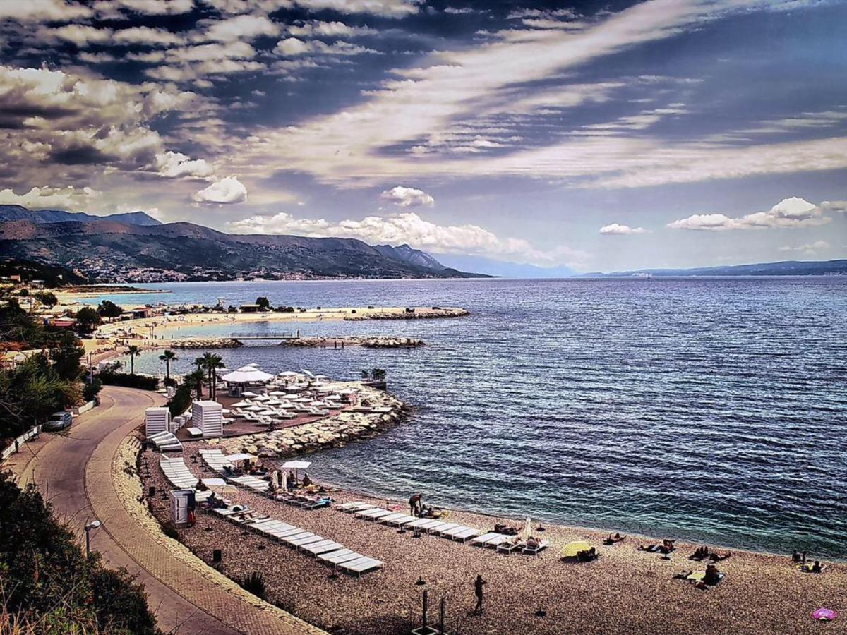 Apartment Relax Whit Big Terrace 170M2 Near The Beach Сплит Екстериор снимка