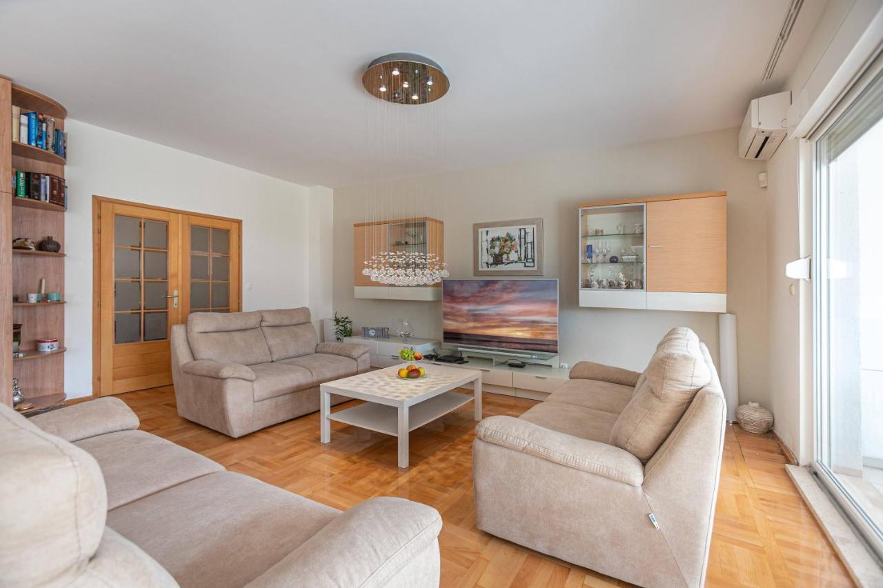 Apartment Relax Whit Big Terrace 170M2 Near The Beach Сплит Екстериор снимка