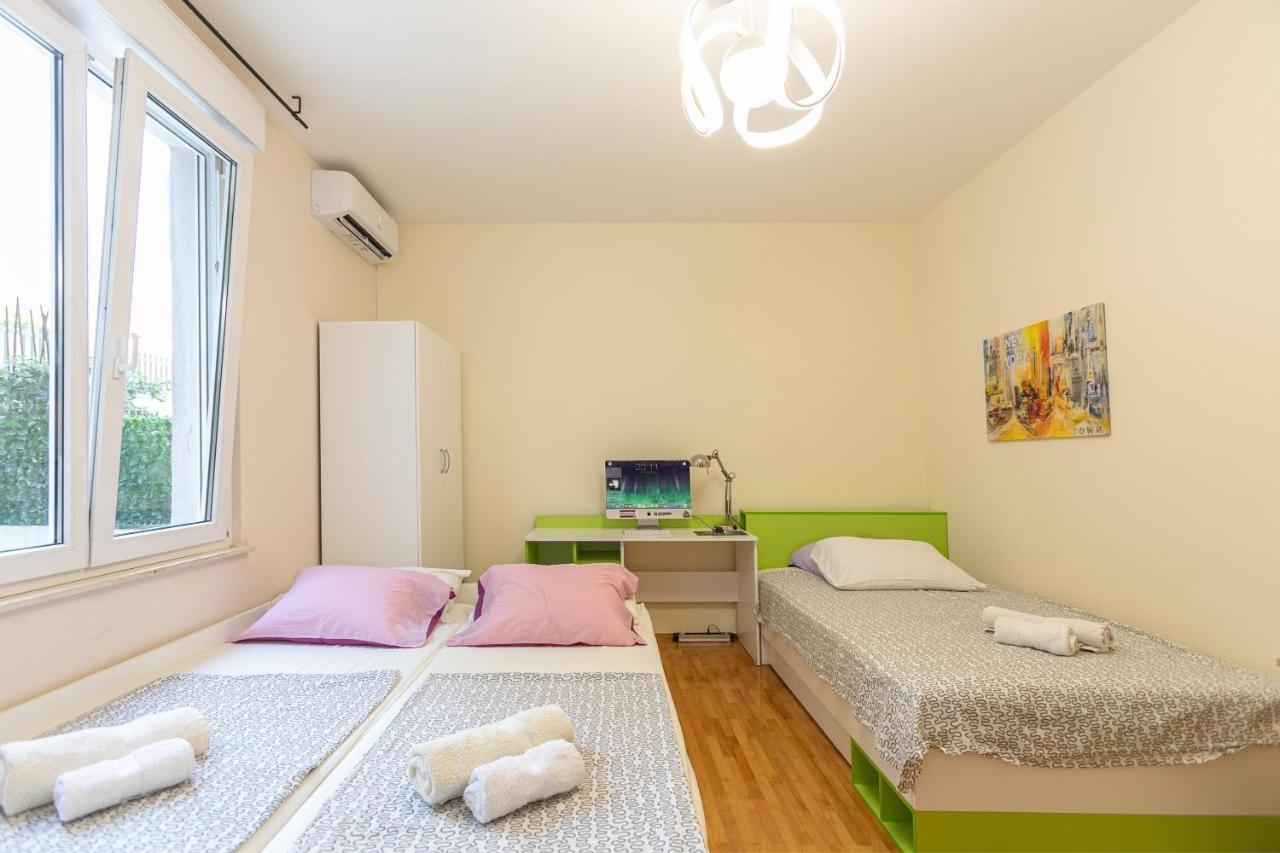 Apartment Relax Whit Big Terrace 170M2 Near The Beach Сплит Екстериор снимка