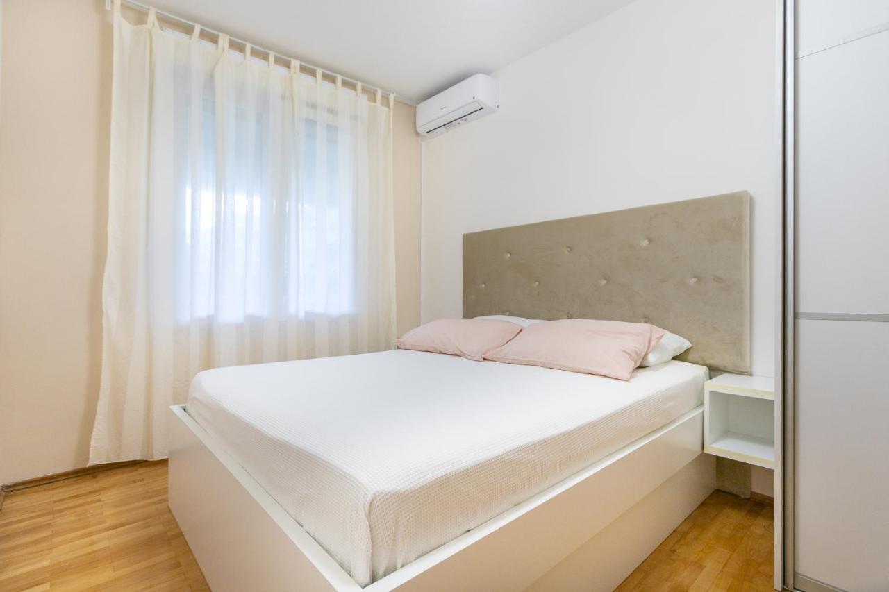 Apartment Relax Whit Big Terrace 170M2 Near The Beach Сплит Екстериор снимка