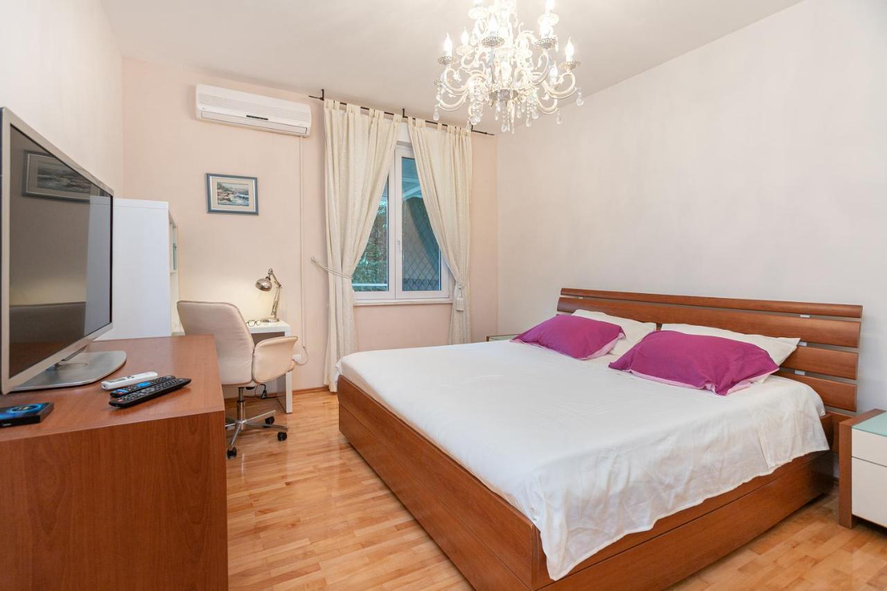 Apartment Relax Whit Big Terrace 170M2 Near The Beach Сплит Екстериор снимка