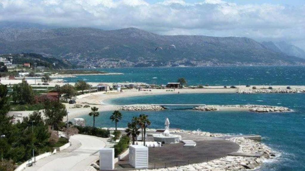 Apartment Relax Whit Big Terrace 170M2 Near The Beach Сплит Екстериор снимка